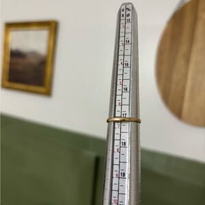 10K Gold Ring sie 6.75